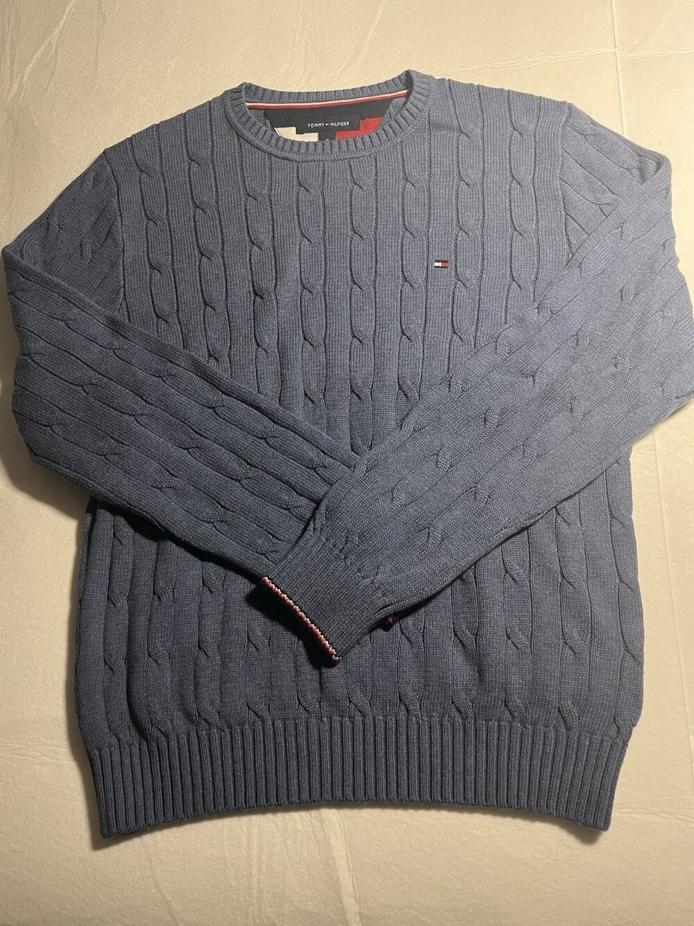 Tommy Hilfiger Men’s Medium Cable Knit Crewneck Sweater Blue Flag Logo Preppy